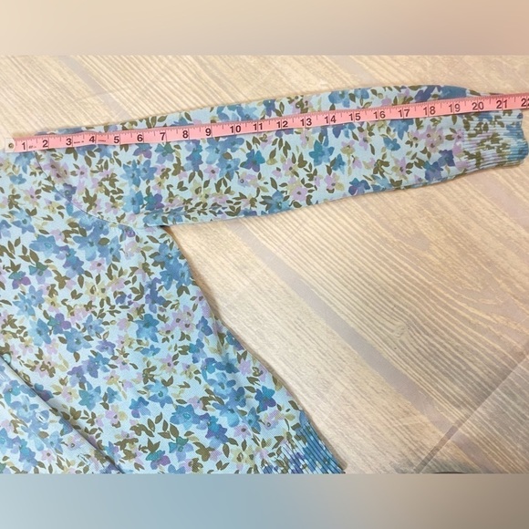 L.L. Bean 100% Cotton Blue Purple Floral classic Button Cardigan sweater top - Picture 10 of 16